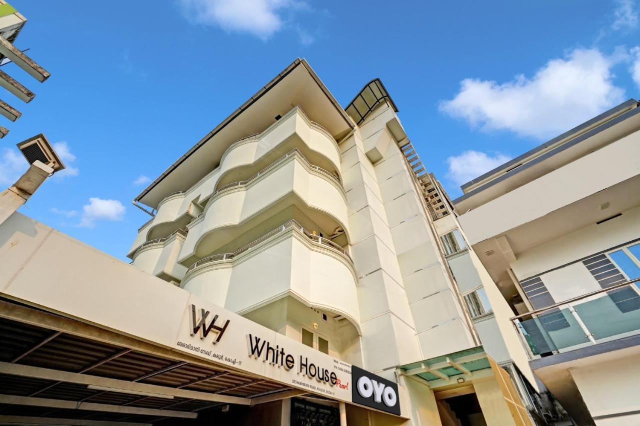 Collection O White House Pearl Kochi Exterior foto