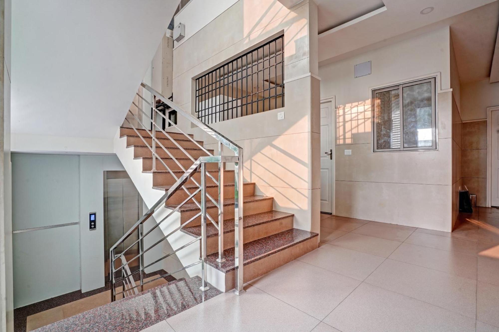 Collection O White House Pearl Kochi Exterior foto